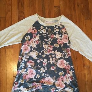 Adorable baseball T-shirt, size large